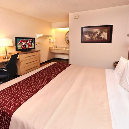 Red Roof Inn Huntington Barboursville Экстерьер фото