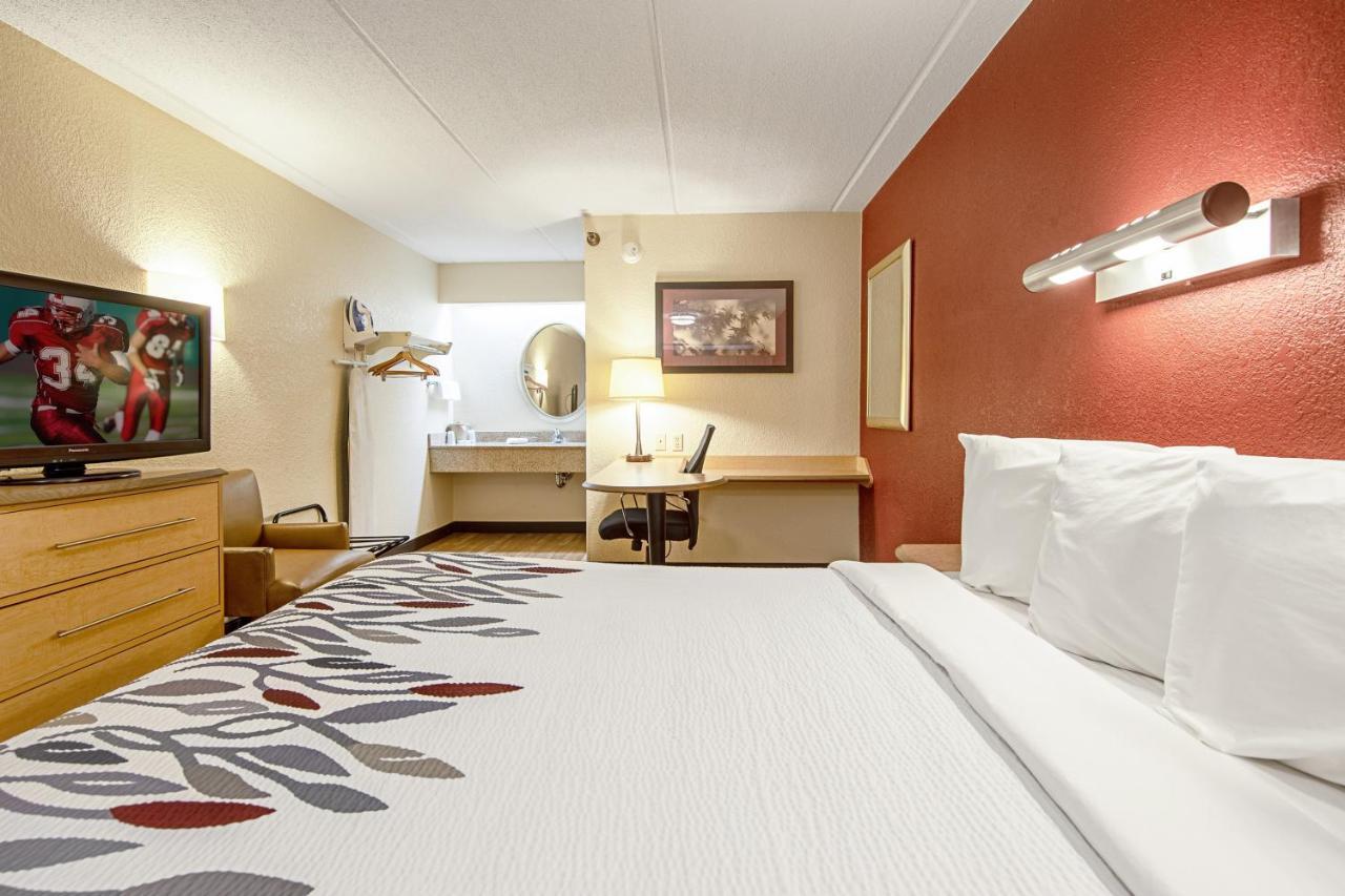 Red Roof Inn Huntington Barboursville Экстерьер фото