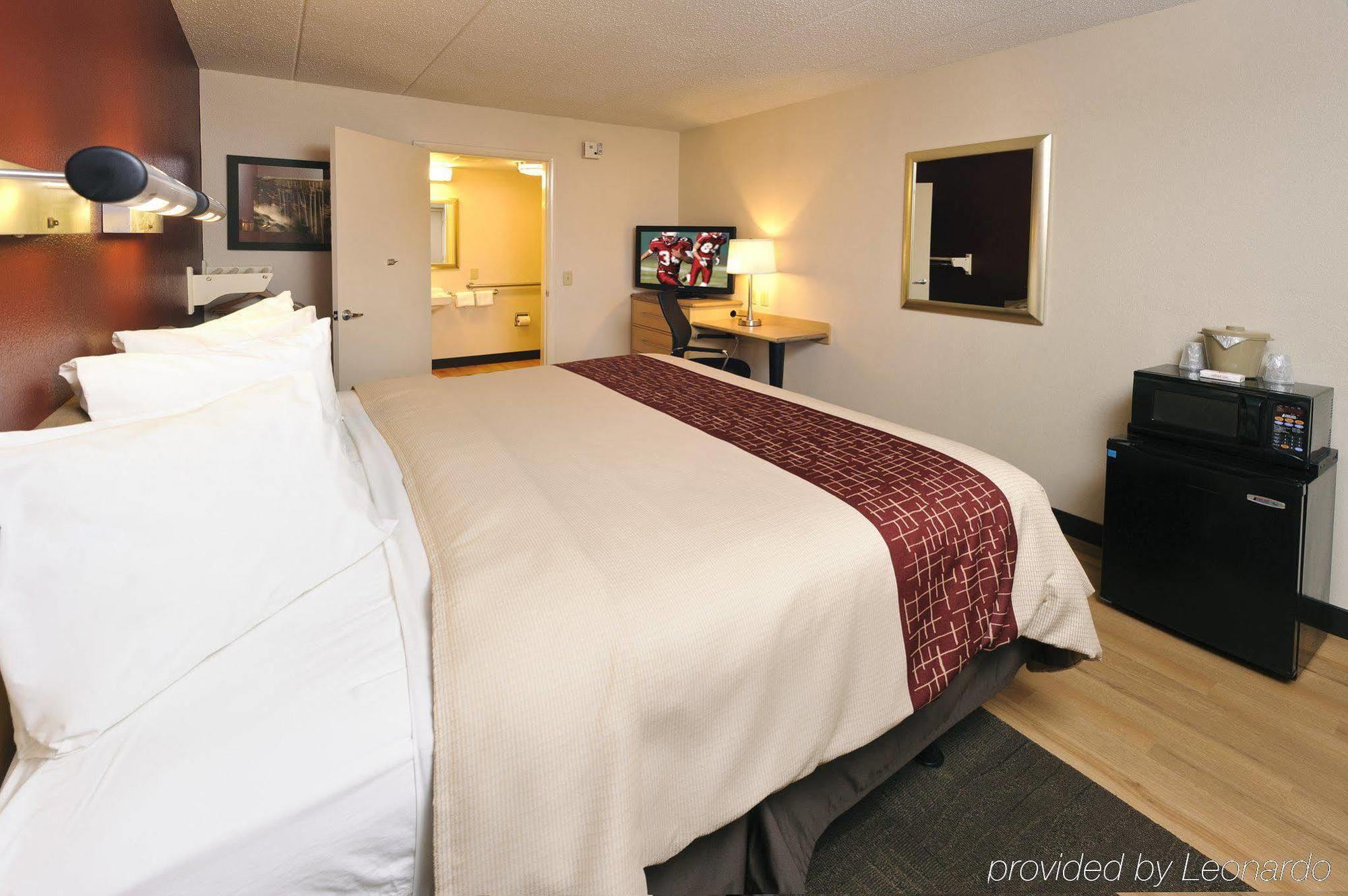 Red Roof Inn Huntington Barboursville Номер фото